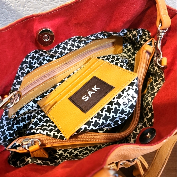 The Sak Tan Leather Shoulder Bag/Crossbody Bag - Picture 10 of 13